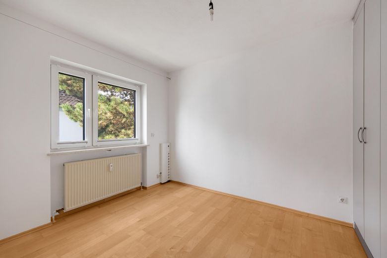 İki yaşam katına sahip 99 m² dubleks daire ve tek araçlık garaj – Schlafzimmer