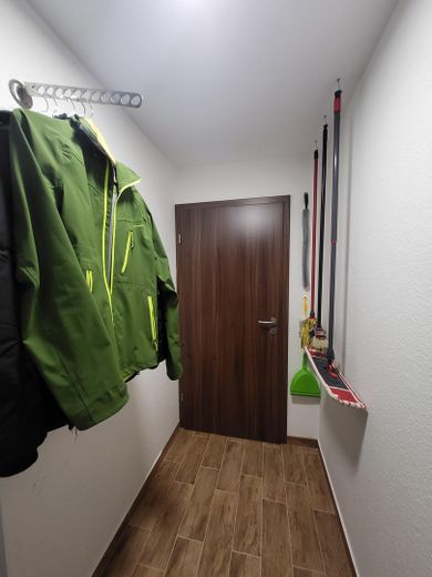Przestronne mieszkanie 3-pokojowe na parterze, kuchnia w zabudowie, 2 miejsca parkingowe, piwnica – Zdjęcie 17
