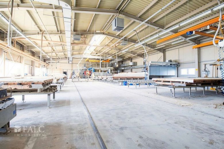 +++ Zukunftssicher investieren: Vielseitige Gewerbeimmobilie mit A19-Anbindung und Flughafen-Nähe ++ – Produktion I