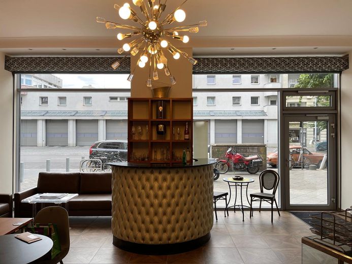 Unità commerciale di pregio a Charlottenburg - showroom e atelier di 104 m² – Schaufenster innen