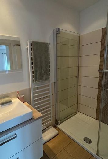 Vendita da privato - casa bifamiliare/casa multigenerazionale su terreno in diritto di superficie a Kaarst Mitte – en suite Bad Schlafzimmer 1 #2