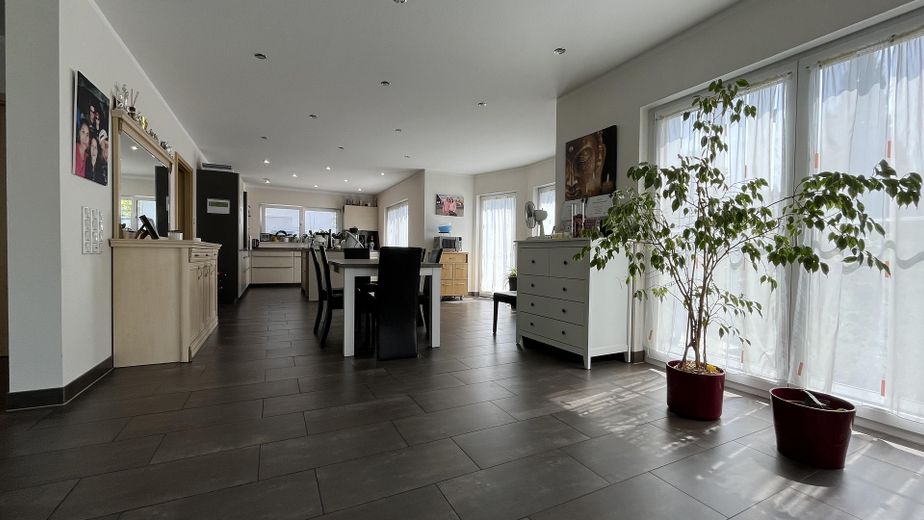 Essen Richtung Küche