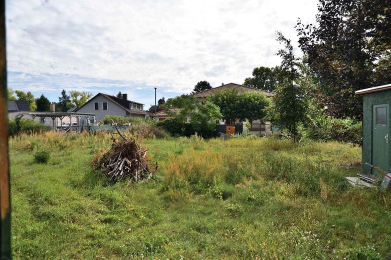 Terreno edificabile con accesso al lago e pontile – Foto 3