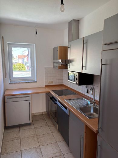 *TOP* atrakcyjne, zadbane 2-pokojowe mieszkanie w absolutnie spokojnej i centralnej lokalizacji w Hochzoll-Süd – Kueche_1