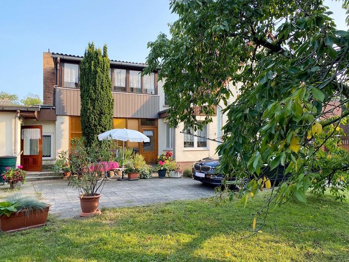 Abitare e lavorare in posizione migliore! Conveniente villetta bifamiliare! – Foto 3