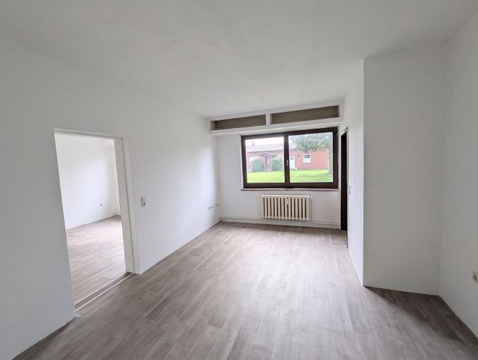 Gemütliche 3,5-Zimmer Wohnung in ruhiger Lage in Dargun – Wohnzimmer