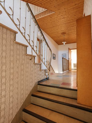 Una casa amata cerca persone per un futuro comune [da privato] – Treppenabgang Keller Haus 1