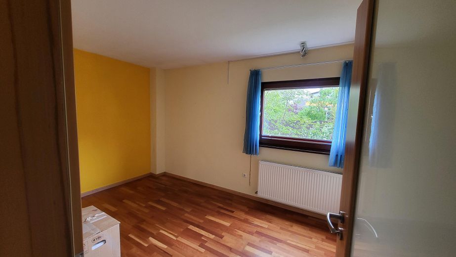 Detached single-family house in Sandhausen with plenty of space and 2 bedrooms on the ground floor – kl Schlaf/Arbeitszimmer EG