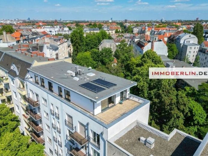 IMMOBERLIN.DE - Intero piano! Appartamento spazioso con ascensore privato, terrazza esposta a sud-ovest e posto auto – Foto 1