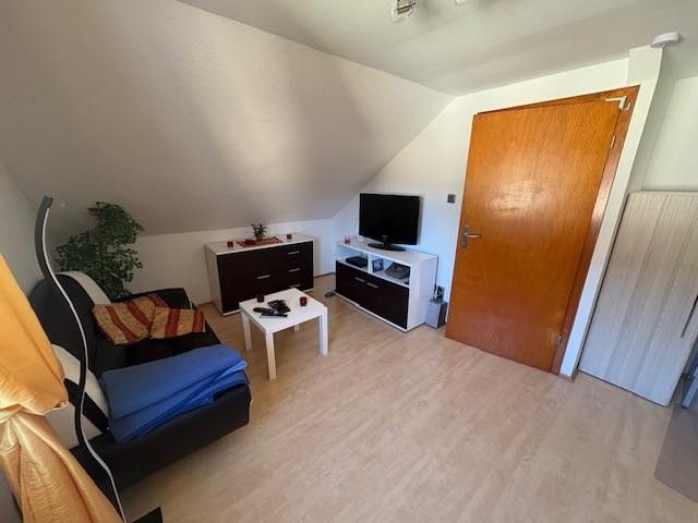 Appartment in Vollausstattung zur Bundespolizei fußläufig – Wohnzimmer 2