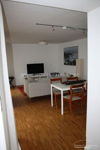 3 Zi.Whg., möbliert, EG, große Terrasse, sehr ruhige Citylage. – e1ee63dceae540a47072c25a8ed6471c21ff6ac5.jpg