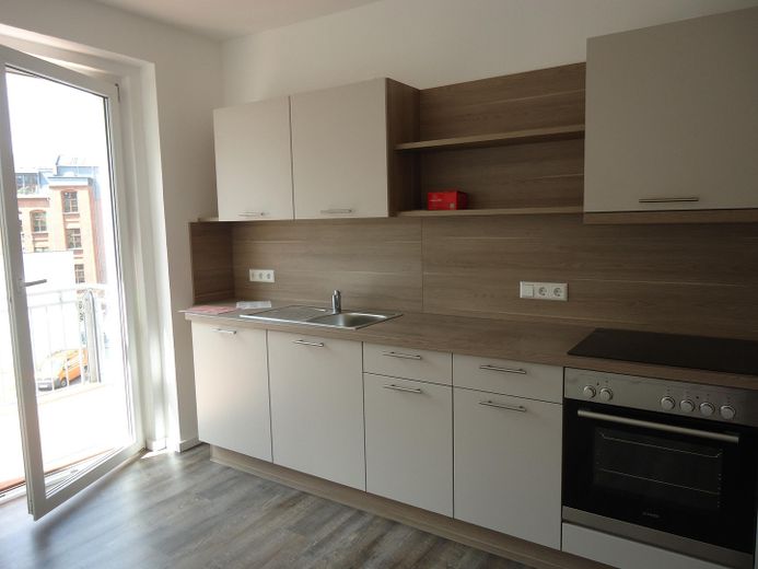 3 Zimmerwohnung mit Einbauküche und Balkon – Küche mit Balkon