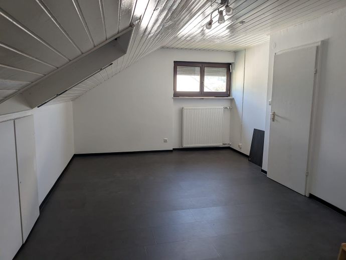 Gepflegte 6 Zimmer 152 qm DDH mit Garage und Garten in 91088 Bubenreuth – DG