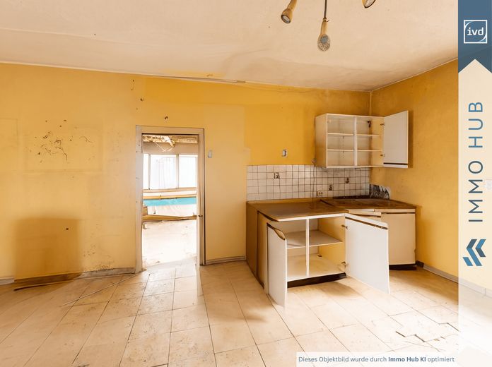 ++Casa unifamiliare con grande potenziale e spazio per le proprie idee abitative++ – 5755055-cPKxEBFqvbDbKwiHXL8hv8TQ-2-Kathe-Kollwitz-Strae-Kitchen-Defurnished_Bildbearbeitung.png