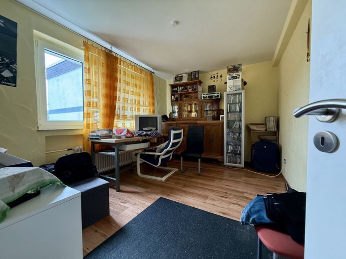 Fröndenberg: Eigentumswohnung schlicht und einfach - Perfekt für Singles oder Kapitalanleger! – Schlafzimmer