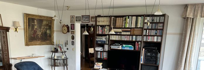 موقع متميز وهادئ! شقة من 4 غرف مع تراس في FR-Neuburg – Wohnzimmer
