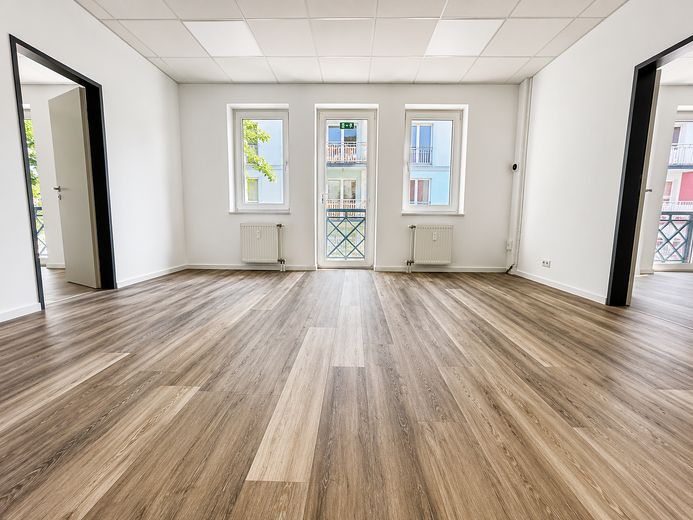 Ampia unità a Stolberg con versatile potenziale di utilizzo – Zimmer 4