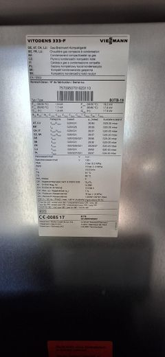 Glückstadt Zentrum Wohn u. Geschäftshaus provisionsfrei – Heizungsanlage Typenschild