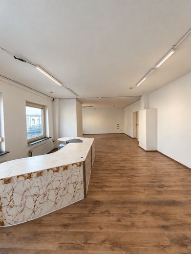 ¡Sin comisión! Nave de almacenamiento de 725 m² incl. oficina en Barsbüttel – Büroraum Haupteingang EG