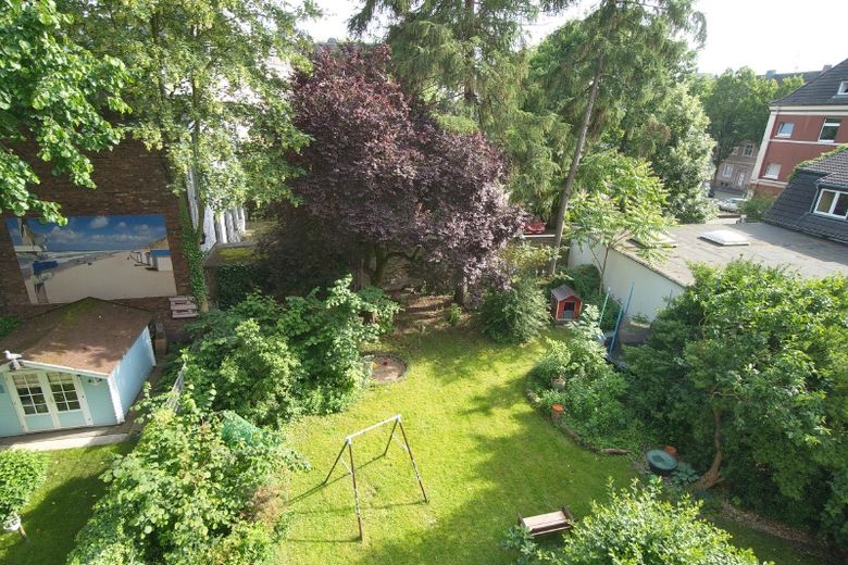 Extremely charming, extraordinarily appealing fully fitted early 20th century apartment with balcony and optional internet – 4d620616d094f5b0d9a05861ad28c4b014bdc418.jpg