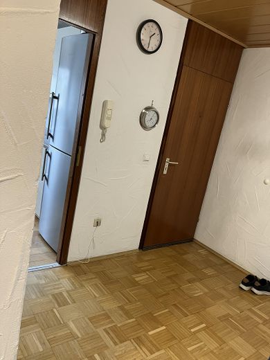 Appartamento di 3,5 locali a Esslingen St. Bernhardt da privato – Flur
