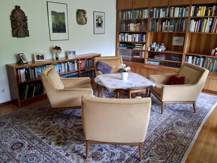 Bungalow im Grünen - provisionsfrei – Wohnzimmer