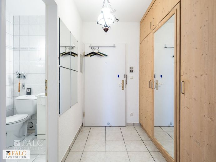 Attraktive 4-Zimmer-Wohnung mit großem Südwest-Balkon - ideal für Eigennutzer oder Kapitalanleger – Diele