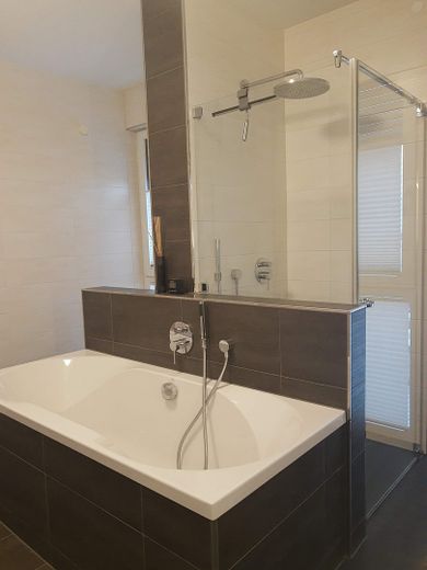 10Dusche