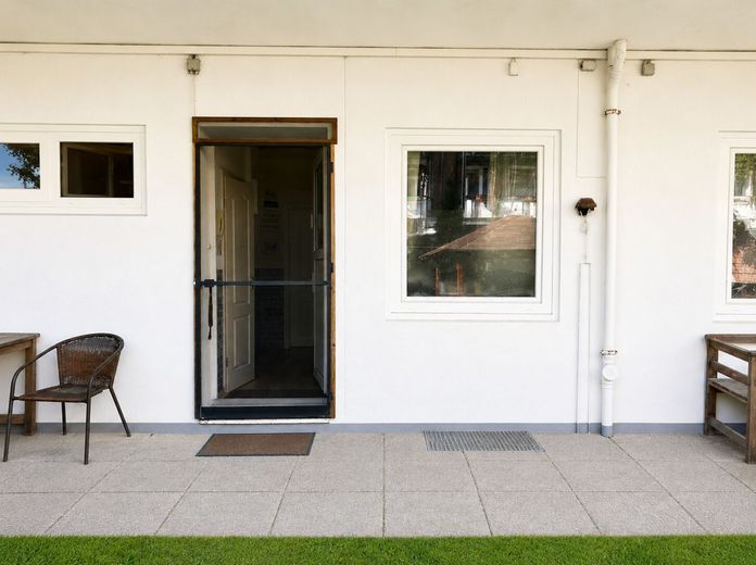 Seltene Gelegenheit mitten in Cuxhaven - 
Wohnung mit Gartenzugang und Terrasse – Sonnige Terrasse mit direkten Zugang ins Grüne