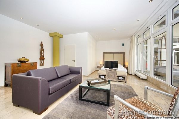 Im Zentrum von Düsseldorf und ruhig gelegen: Großes, möbliertes Apartment mit viel Komfort und hochwertiger Komplettausstattung