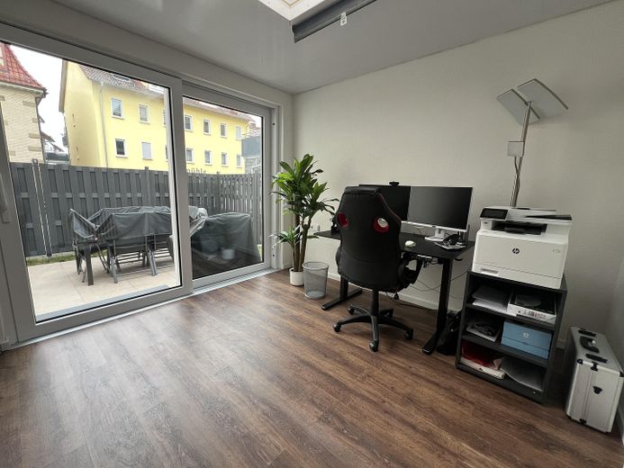 Büro/Schlafzimmer