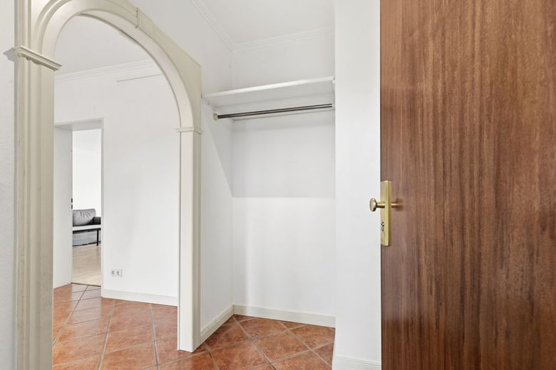 Sonnige Balkonwohnung mit Stellplatz in Halstenbek – Eingangsbereich