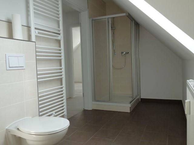 Sehr schöne 5-Raum Reihenendhaus Wohnung – Foto 8