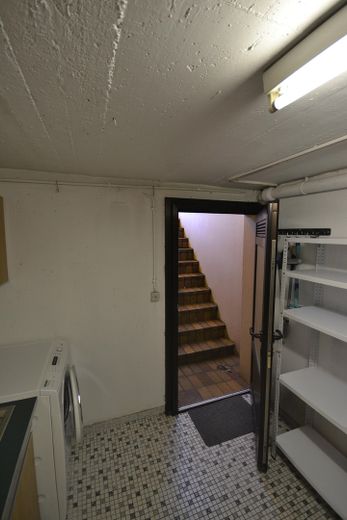 PROV.-FREI,VON PRIVAT!Außergewöhnlich gepflegtes Reihenhaus,schöne Sonnenterrasse,Garten,Garage – Ausgang Waschküche zum Garten