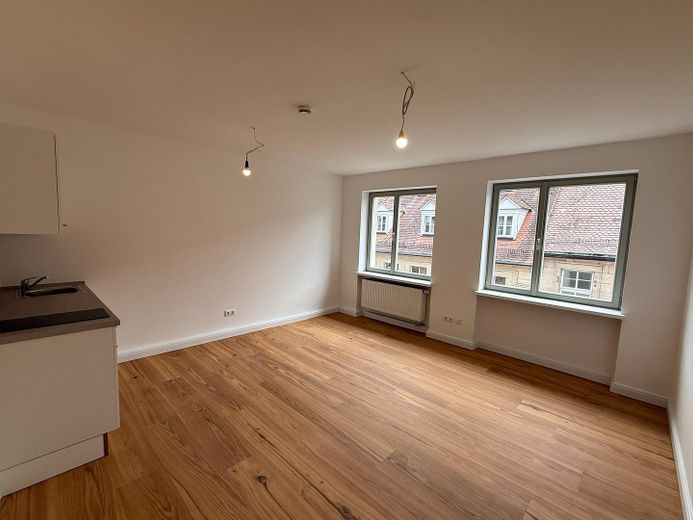 Erstbezug 1-Zimmer Appartement (unmöbliert) in Erlangen nähe Bohlenplatz - nach Kernsanierung – Appartement vom Eingang aus