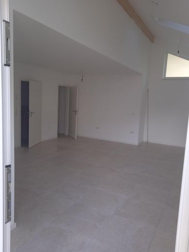 Übergroßer Wohnraum