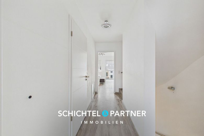 Oslebshausen | Jetzt Einziehen: Familien-Neubauhaus mit vielen Zimmern – S&amp;P | Flur