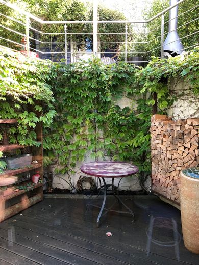 Sonniges Reihenendhaus mit Atelier - ruhige, familienfreundliche Lage, Garten & Blick über Skyline – Atrium 