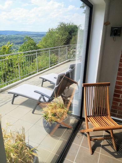 Alojamiento Moselsteig: 6 apartamentos vacacionales, cafetería y vivienda del operador con vistas al Mosela – Terrasse Mosel