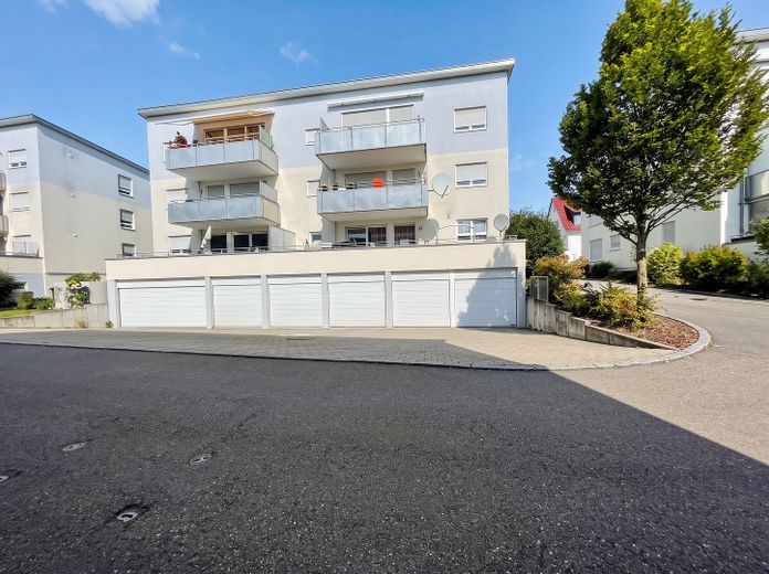 شقة جميلة من 4,5 غرف في فايل إيم شونبوخ – Garagenansicht
