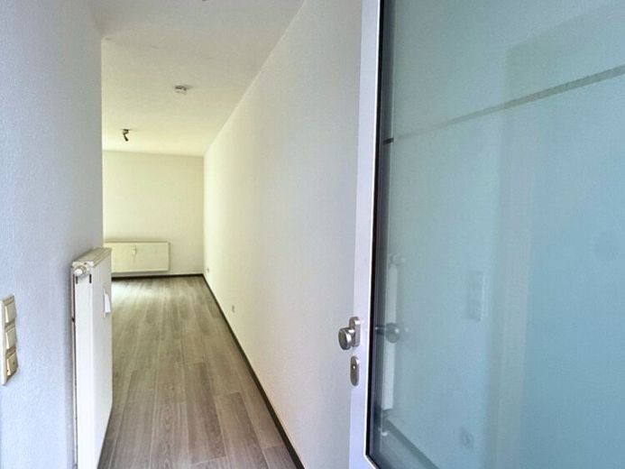 Renovierte 1-ZKB-Wohnung mit Stellplatz + Kellerraum – Foto 1