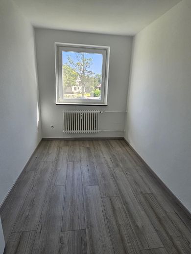 Appartement spacieux et ensoleillé de 3 pièces – Kinderzimmer/Büro 