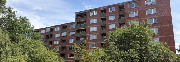 Gruntownie odnowiona inwestycja kapitałowa w mieszkaniu współdzielonym z rentownością brutto 5,1% i własnym garażem – Westseite