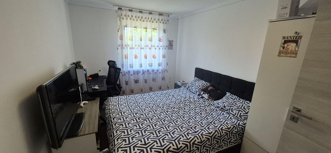 Appartement moderne de 4,5 pièces, 105 m², de plain-pied avec 2 balcons dans un cadre calme en lisière de forêt à Mühlacker – Kinderzimmer