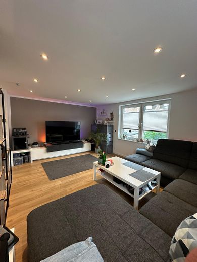 Provisionsfrei - Bezugsfertiges Einfamilienhaus mit großem Garten und Erweiterungspotenzial – Wohn-/und Esszimmer