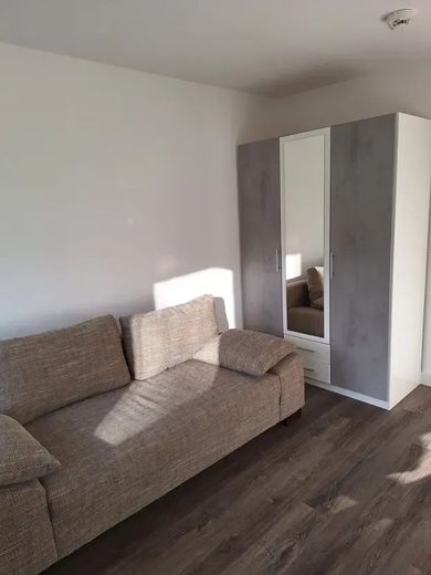 Top Lage in Ehrenfeld - Möblierte, exklusive 1-Zimmer-Wohnung – Schlafcouch