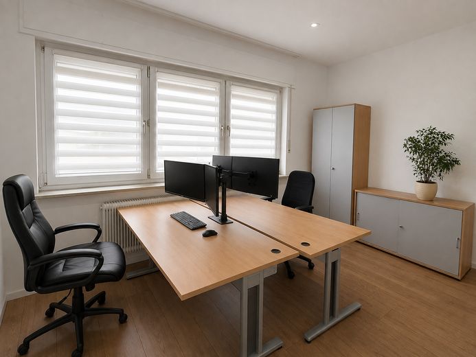 ¡Inmueble comercial versátil con superficie de oficinas en una ubicación comercial privilegiada! – Foto 6