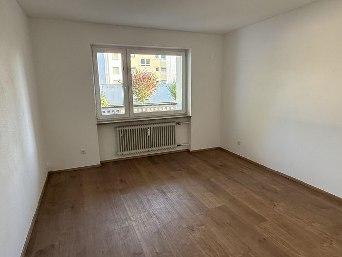 Власний сад площею 314 м²: відремонтована 4-кімнатна квартира у власності з 2 балконами, без комісії – Schlafen/Büro 2