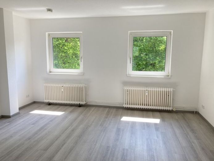 Stilvoll wohnen mit Weitblick - gepflegte 2-Zimmerwohnung im 3. Obergeschoss (ohne Fahrstuhl) – Foto 1