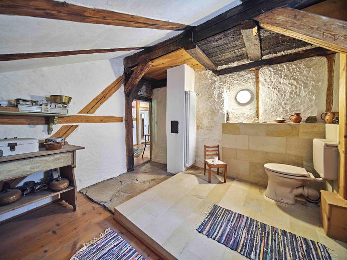 Haus, denkmalgeschützt in Eichstätt, ruhige Lage und doch zentral – Toilette 1. OG
